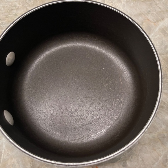 Calphalon Saucepan Simply Calphalon 1 Quart Nonstick with Lid - Picture 4 of 5